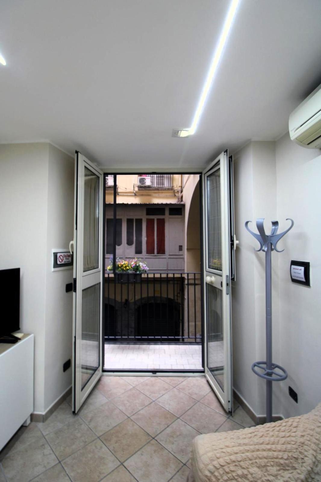 Apartament Lizzy'S House Neapol Zewnętrze zdjęcie