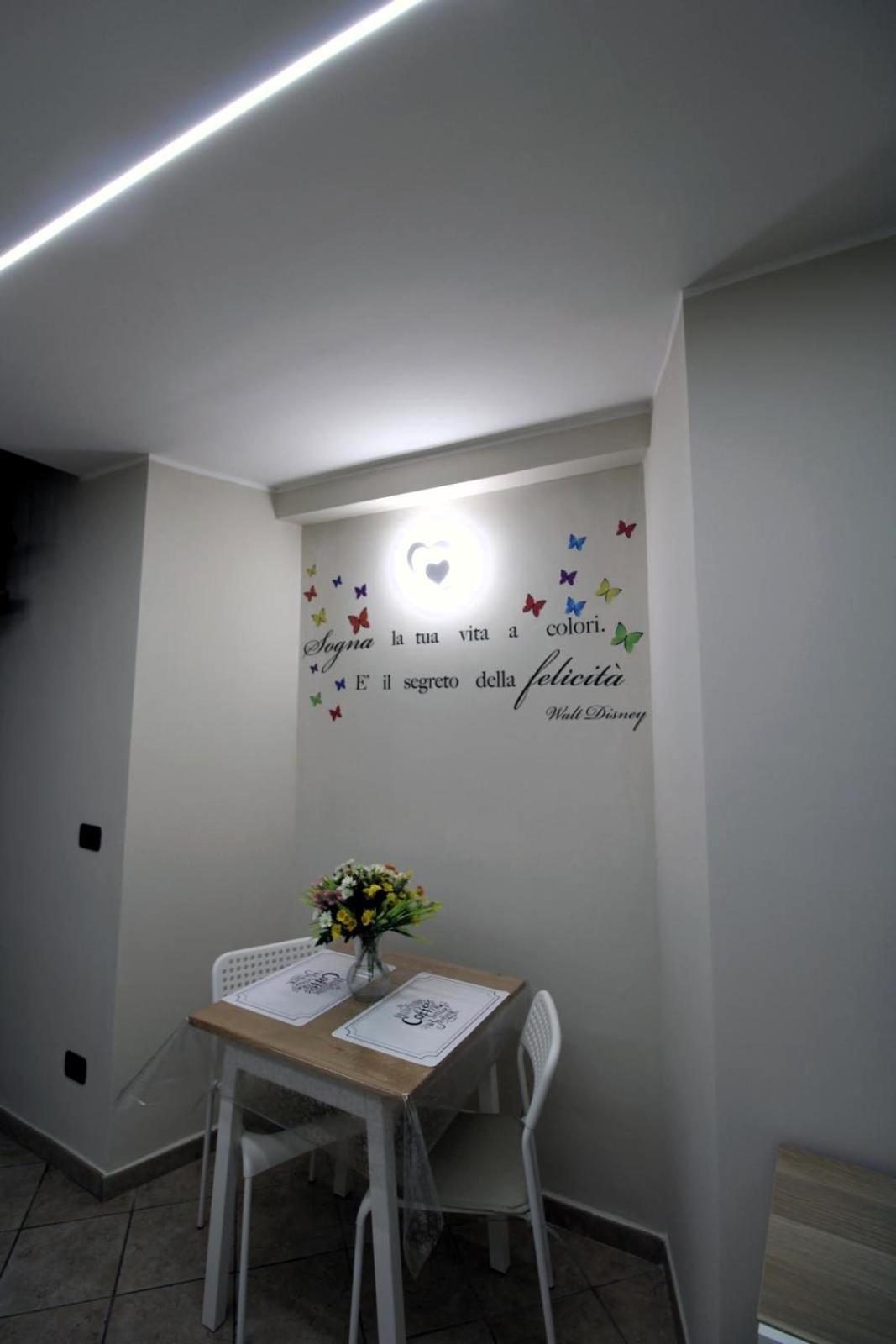 Apartament Lizzy'S House Neapol Zewnętrze zdjęcie